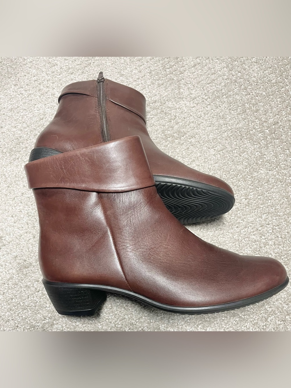 Ecco women’s Dark Brown Leather Ankle Boots with Side Zip - Picture 5 of 7